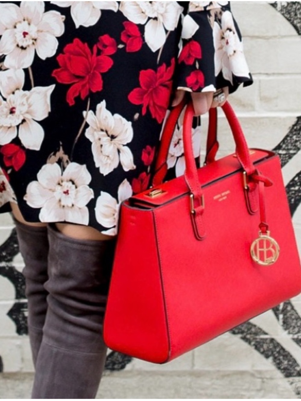 Henri BENDEL West 57th Turnlock Red Safiano Leather Bag Purse Gold Cat Charm